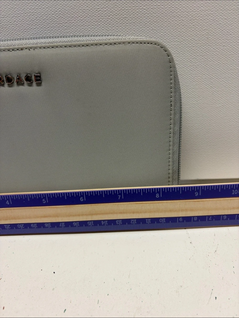 Nordace Siena II Light Gray Zip-Around Travel Wallet